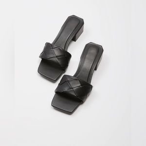 Black Rivette Heeled Faux Leather Sandal // Vici // Size 10 // Never worn